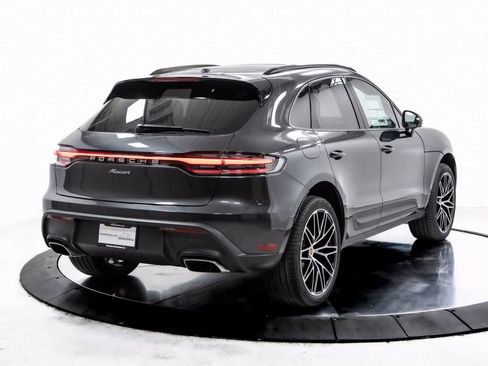 Certified 2025 Porsche Macan image 7