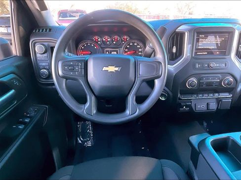Used 2025 Chevrolet Silverado 2500 Custom w/ Custom Convenience Package image 6