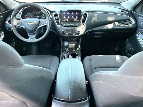 Used 2025 Chevrolet Malibu LT FWD image 25