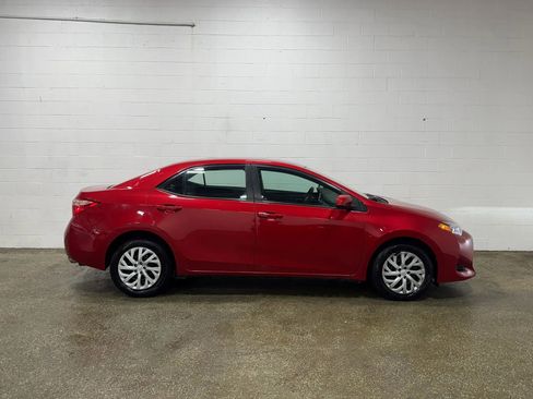 Used 2017 Toyota Corolla LE FWD image 2