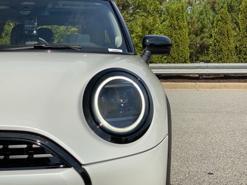 Used 2026 MINI Cooper 2-Door Hardtop FWD image 31