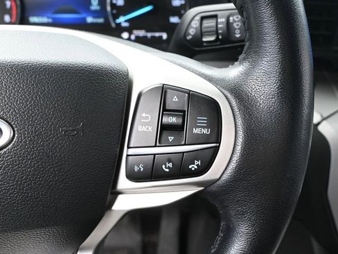 Used 2023 Ford Explorer XLT AWD/4WD image 28