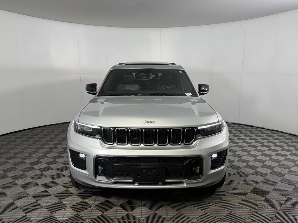 Used 2022 Jeep Grand Cherokee L Overland RWD image 3