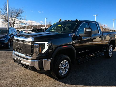 Used 2024 GMC Sierra 2500 SLE image 9