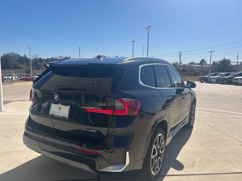 Certified 2025 BMW X1 xDrive28i image 9
