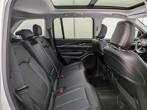 Used 2022 Jeep Grand Cherokee Limited 4xe w/ Luxury Tech Group II image 22