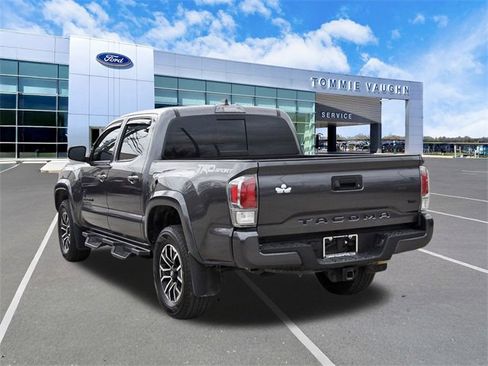 Used 2021 Toyota Tacoma TRD Sport image 2