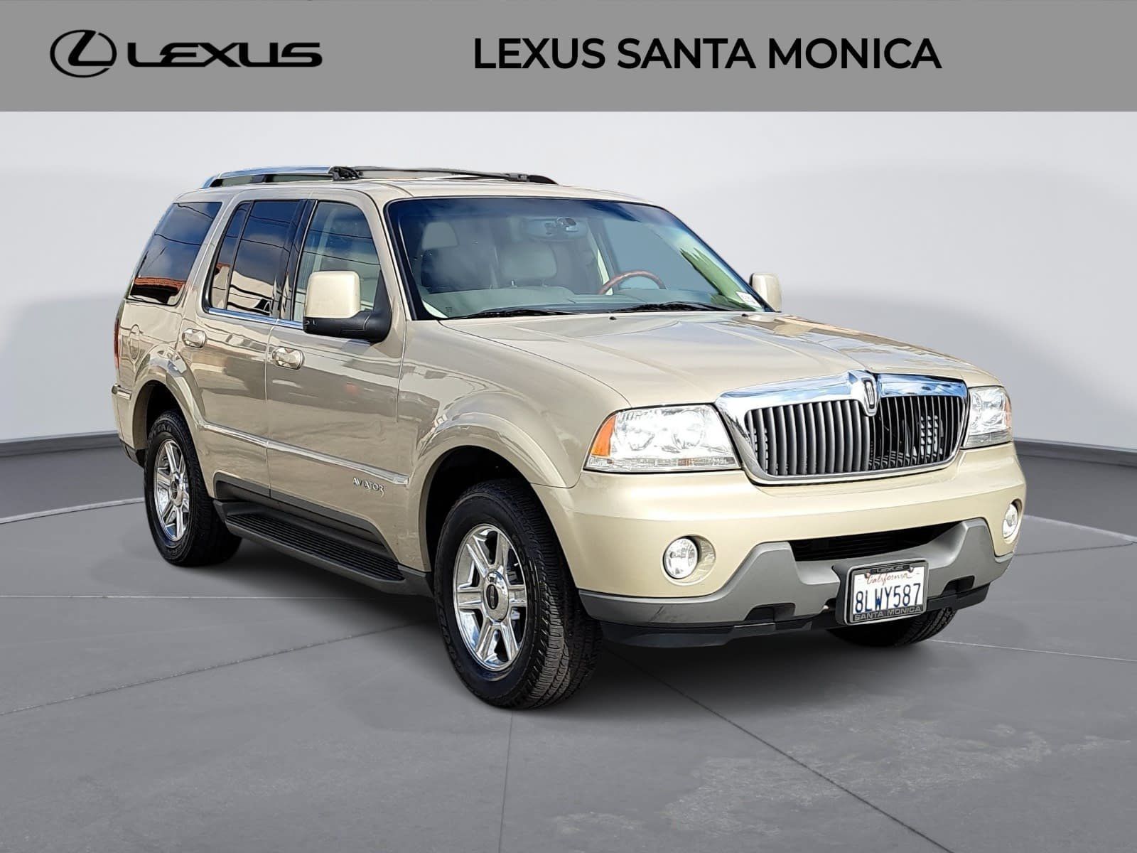 Used 2004 Lincoln Aviator 2WD image 3