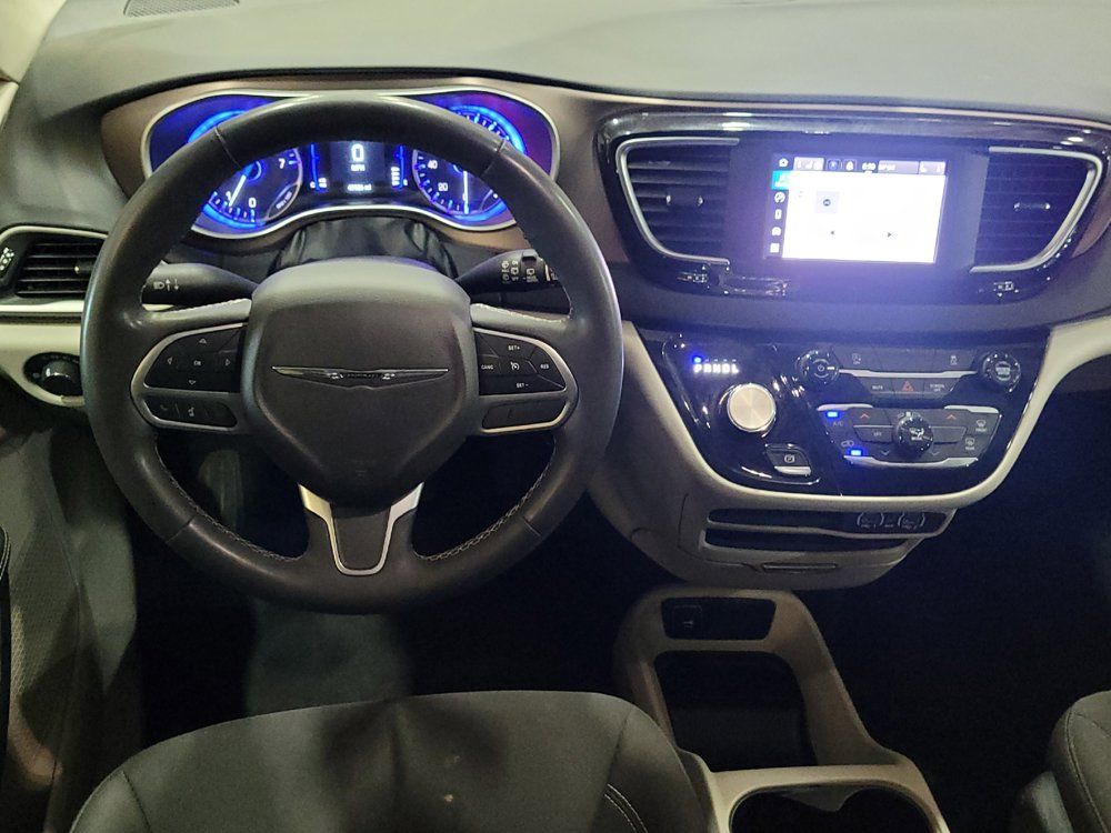 Used 2023 Chrysler Voyager LX FWD image 22