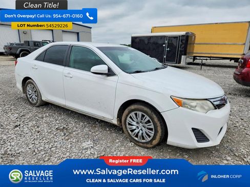 Used 2012 Toyota Camry LE FWD image 5
