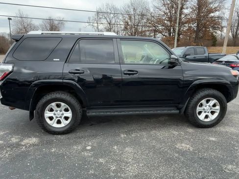Used 2015 Toyota 4Runner SR5 image 9