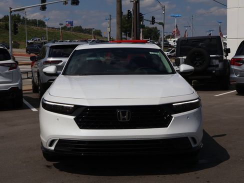 New 2026 Honda Accord EX-L image 2