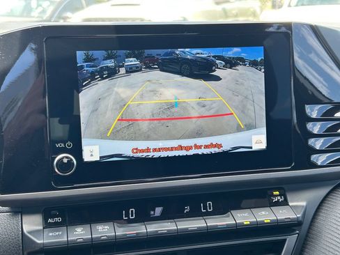 Used 2025 Toyota Camry SE w/ Convenience Package FWD image 32