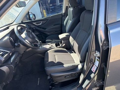 Used 2020 Subaru Forester Premium AWD/4WD image 11