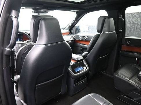 Used 2024 Lincoln Navigator Reserve AWD/4WD image 36