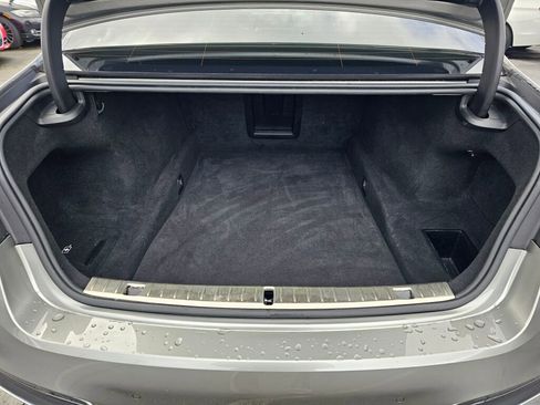 Used 2020 BMW 750i xDrive w/ Executive Package image 16