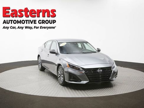 Used 2025 Nissan Altima 2.5 SV image 50