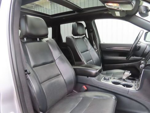 Used 2020 Jeep Grand Cherokee Limited w/ Luxury Group II AWD/4WD image 26