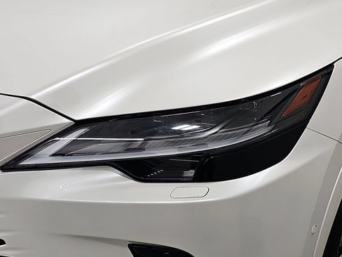 New 2026 Lexus RX 450h AWD image 30