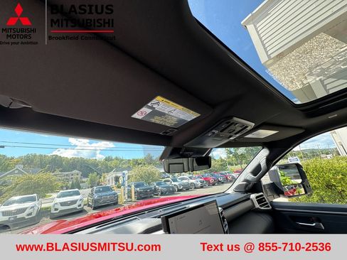 Used 2023 Toyota Tundra Platinum AWD/4WD image 29