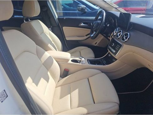 Used 2018 Mercedes-Benz GLA 250 w/ Premium Package image 28