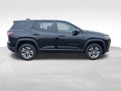 Used 2025 Chevrolet Equinox LT image 8