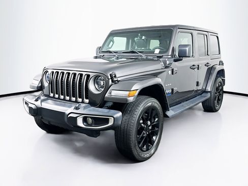 Used 2021 Jeep Wrangler Sahara image 3