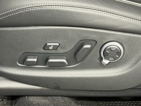 Used 2025 Genesis GV70 2.5T Sport Prestige w/ Sport Prestige Package image 19