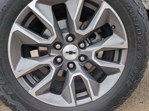 Certified 2021 Chevrolet Silverado 1500 RST image 7