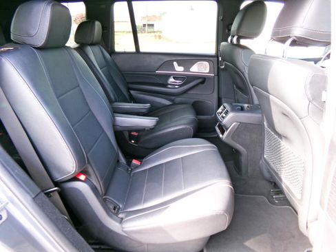 Used 2021 Mercedes-Benz GLS 450 4MATIC image 16