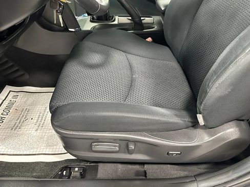 Used 2009 Toyota Camry SE FWD image 13