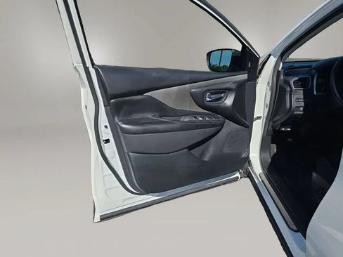 Used 2021 Nissan Murano SV AWD/4WD image 35