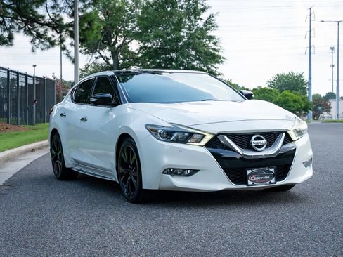 Used 2017 Nissan Maxima Platinum FWD image 3