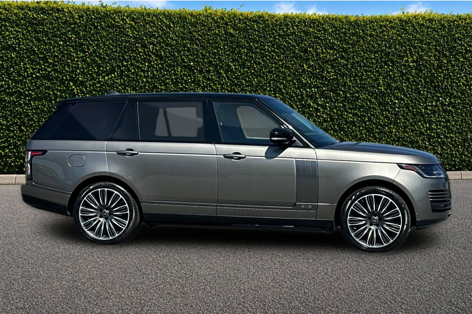 Used 2020 Land Rover Range Rover Long Wheelbase HSE AWD/4WD image 3