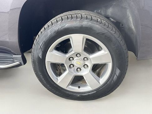 Used 2018 Chevrolet Tahoe Premier AWD/4WD image 33