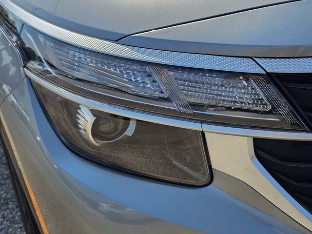 Used 2026 Kia Seltos LX FWD image 4