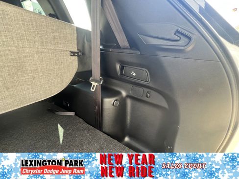 Used 2023 Mitsubishi Outlander SEL image 11