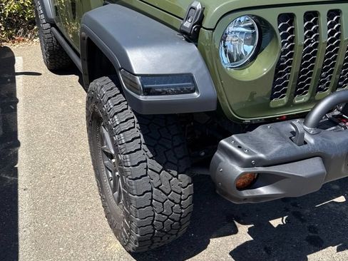 Used 2024 Jeep Wrangler Unlimited Sport AWD/4WD image 5