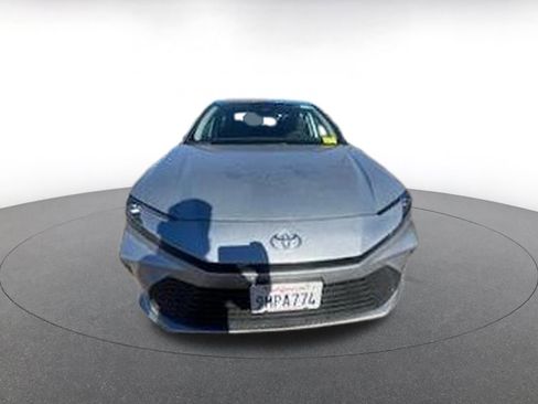 Used 2025 Toyota Camry LE image 2