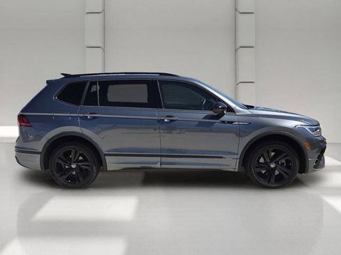 Used 2023 Volkswagen Tiguan SE R-Line FWD image 6
