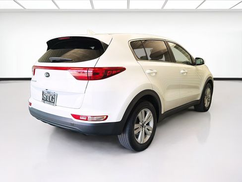 Used 2019 Kia Sportage LX FWD image 4