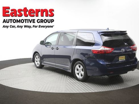 Used 2019 Toyota Sienna L FWD image 63