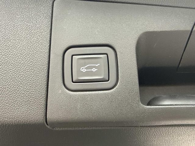 Certified 2024 Cadillac XT5 Luxury w/ LPO, Floor Liner Package AWD/4WD image 26