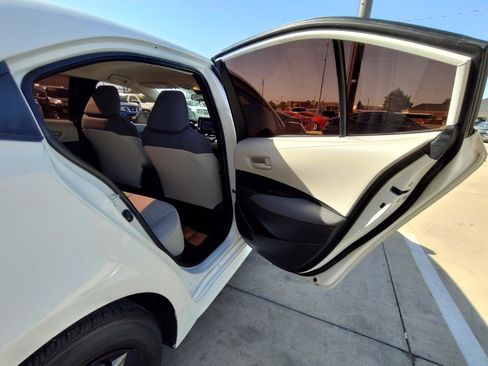 Used 2022 Toyota Corolla L FWD image 36
