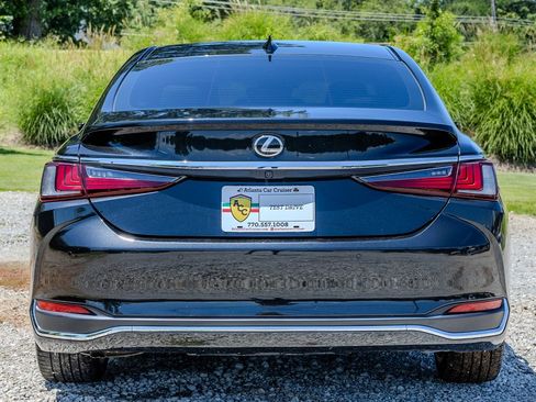 Used 2023 Lexus ES 300h w/ Premium Package FWD image 4
