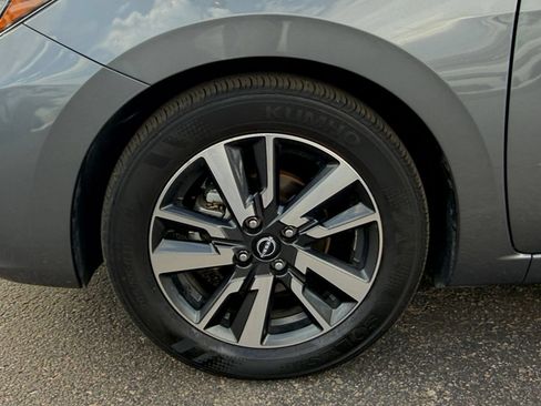 Used 2025 Nissan Versa SV FWD image 28