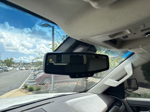 Used 2020 Chevrolet Tahoe Premier w/ Premier 6.2L Value Package image 27