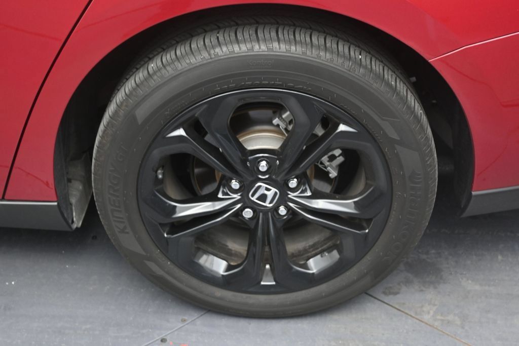 Used 2025 Honda Accord SE image 9
