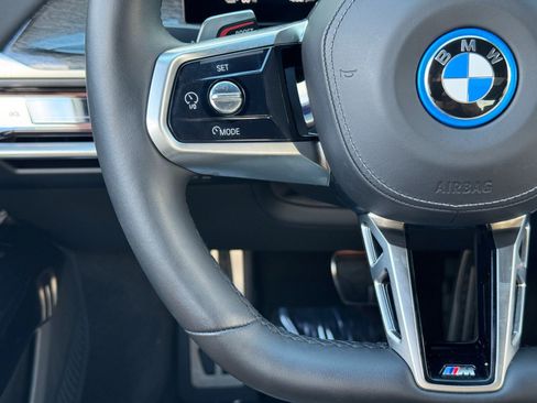 Used 2023 BMW i7 xDrive60 w/ Executive Package 2 image 23