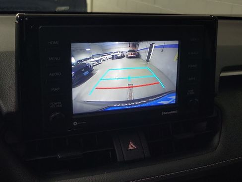 Used 2022 Toyota RAV4 LE AWD/4WD image 30